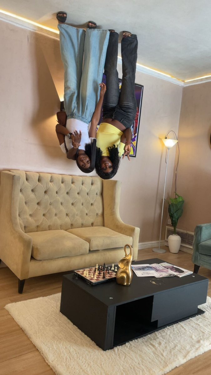 Ebonynotblack's tweet photo. I’m not consistent on this app and I hate it😔 https://t.co/L8UjuAYu5q
