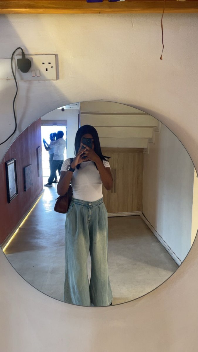 Ebonynotblack's tweet photo. I’m not consistent on this app and I hate it😔 https://t.co/L8UjuAYu5q