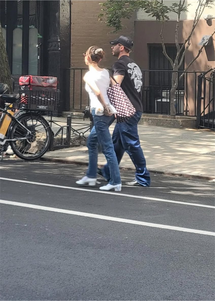 rickianaAF's tweet photo. RICKIANA SPOTTED IN NYC https://t.co/jvR5sDBVbW