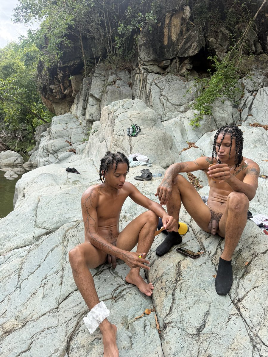 Mambo1627's tweet photo. Perdidos en el río… pero encontrados por los que saben mirar. 😏🌊 https://t.co/6dbZOfAGYz