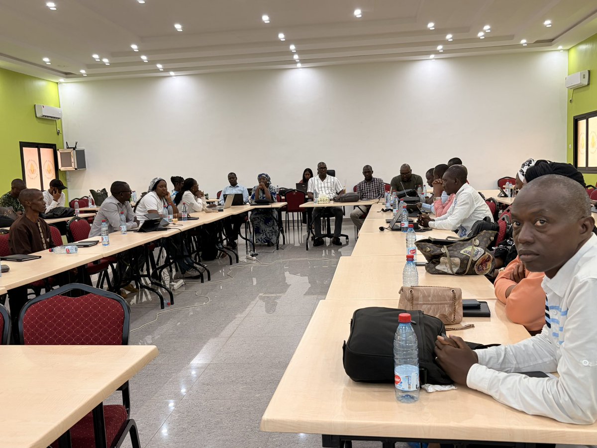 INSGN224's tweet photo. RGE-1 : LE DG DE L’INS PRESIDE L’ATELIER DE RESTITUTION DES OUTILS DE COLLECTE RÉVISÉS A l’INTENTION DES FORMATEURS

https://t.co/3stGTmhjq9

#INS #Guinee224 #MPCI #RGE1 #Atelier #recensement https://t.co/zekRoRWRzR