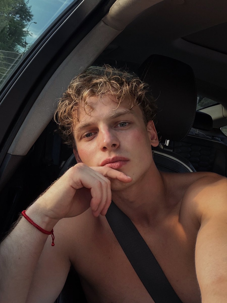 bykamilito's tweet photo. You drive, or you ride? 😏 https://t.co/n2rm41pEvG