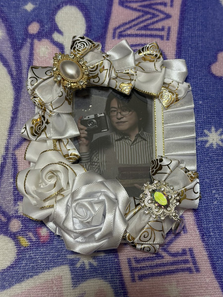 Phony_Bug's tweet photo. レースデコにグリリバ入れてみた。神々しくて笑う。 https://t.co/i6S1N9Glbi