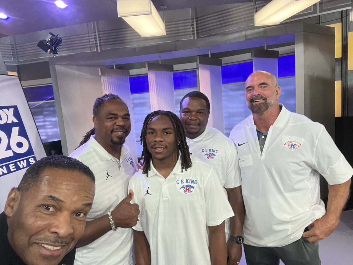 NateGriffFOX26's tweet photo. Congratulations to two Houston area HS T&amp;F &amp; football Stars, @BlakeHamilton31, f/@Tompkins_TF, &amp; @KingHSPanthers @CEKing_Football, @2uperman2. Set a new World U20 record. @FOX26Houston Hamilton, 1st pic, w/team is 2nd f/left, Mitchell, w/coaches, 2nd pic, 3rd from left. https://t.co/q3Xy5CSweU