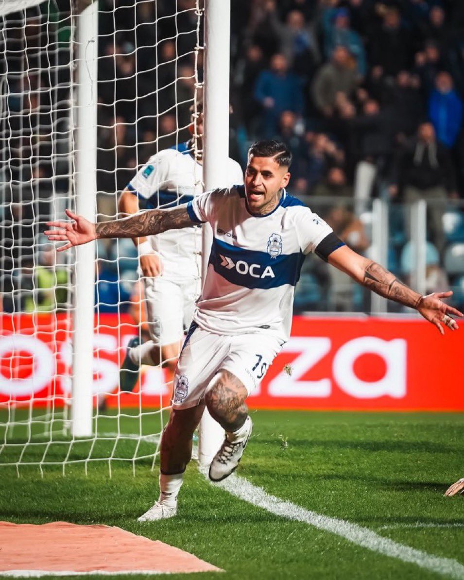 hablagimnasia's tweet photo. #GELP GANO GIMNASIA ⚪️🔵 https://t.co/nmp1cH9z1f