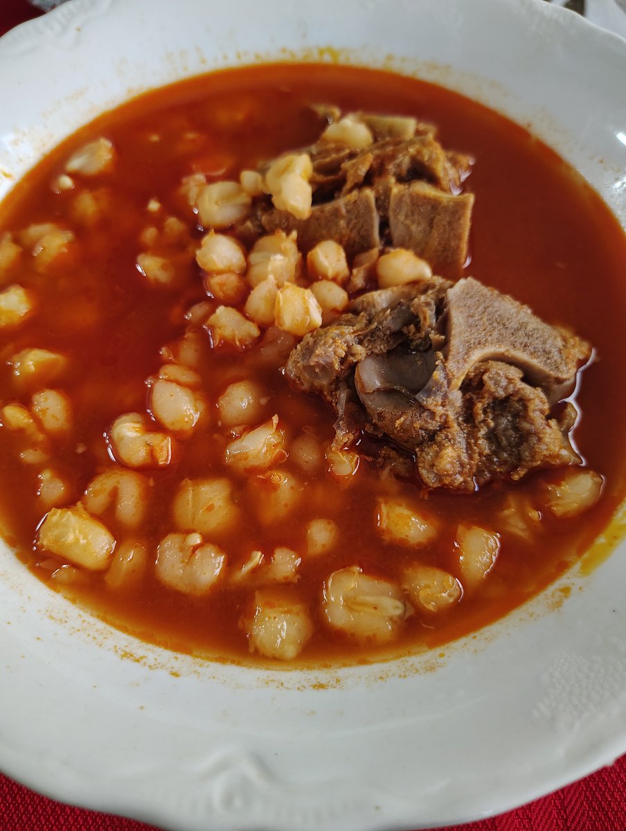 Daniel06277943's tweet photo. Rosas pozole. https://t.co/KqeQbBOIum