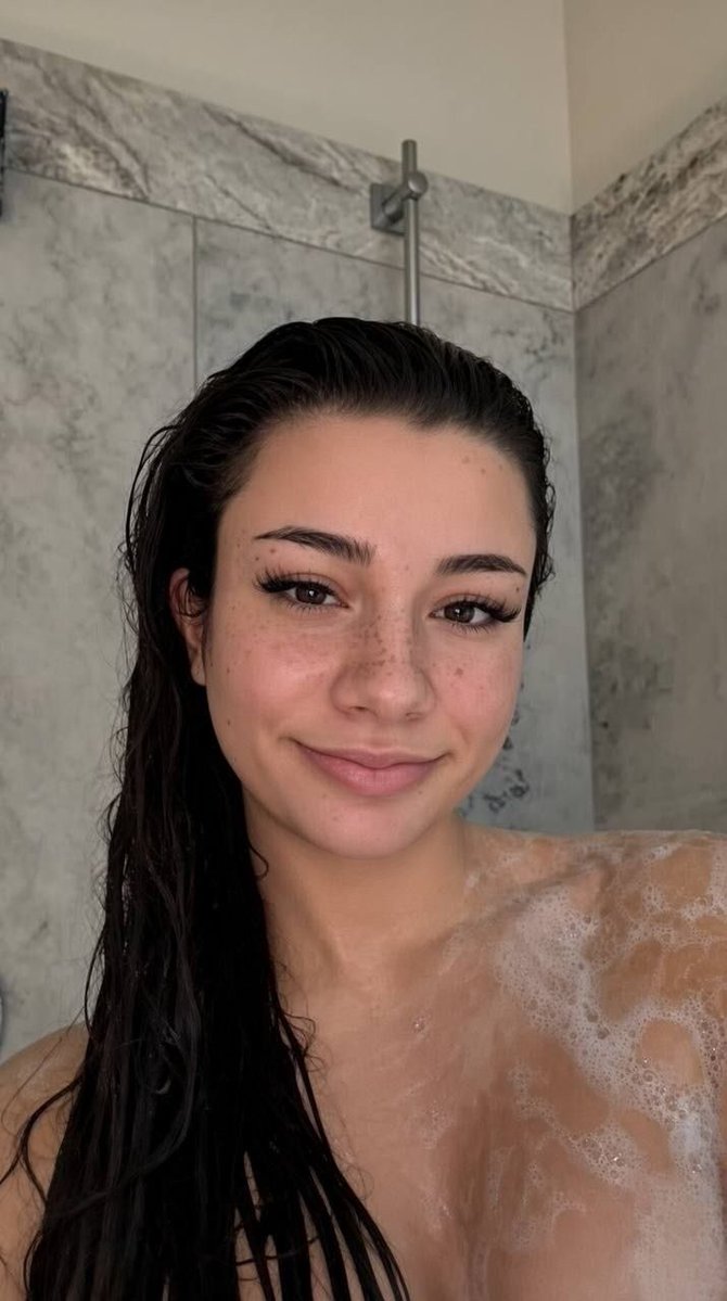 goonerrfeedd's tweet photo. Who wants to take a shower with Mikayla😵‍💫😵‍💫😵‍💫😵‍💫 
#bops #wankchat
#feeding 
#mikayla https://t.co/lhMlfzml7S