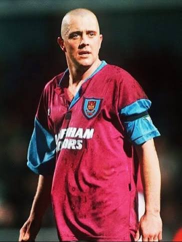 AFM_WHUFC's tweet photo. @90sFootballUK1 Julian Dicks! https://t.co/P8hV0nUIy6