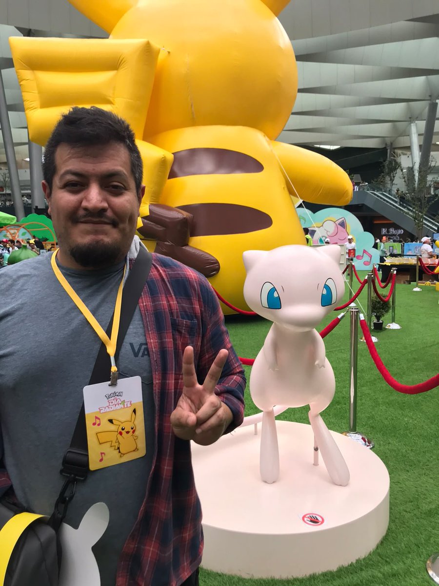RushHerrera's tweet photo. #diaradiante #Pokemon buen domingo https://t.co/7O7wPB8NkB