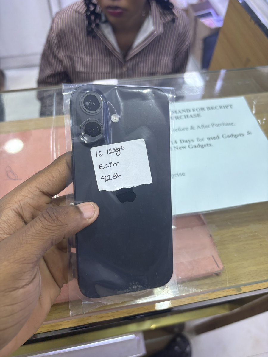 remplug's tweet photo. 🇺🇸 iPhone 16

128GB | eSIM Unlocked
💰 ₦790,000 https://t.co/nljYRJrUwU