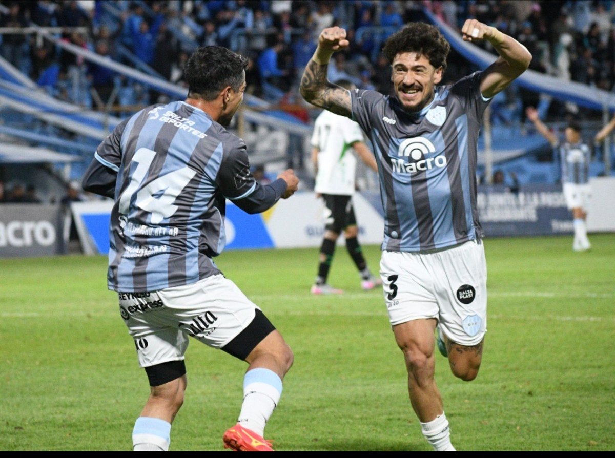soymarianogil's tweet photo. 30 años pasaron para que @gytoficial gane 4 partidos seguidos en la PN, la primera vez fue en el 96/97, y hoy el Albo del Vasco Azconzábal igualó aquella  racha. Si el domingo hace suyo el clásico ante el Cuervo, habrá impuesto un nuevo récord. Hasta hace unas fechas, impensado. https://t.co/nqaxdaLYIG