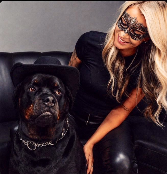 SabrinaPawjr9's tweet photo. Emo 🖤 code #beastymoms
@SabrinaPawxx https://t.co/3h6QS4jaDy