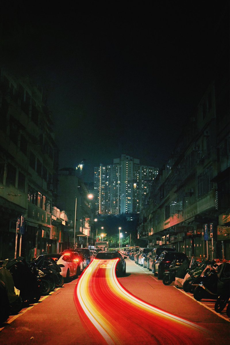 dickiesuzuki's tweet photo. Neon city https://t.co/B3uCKXQpZK