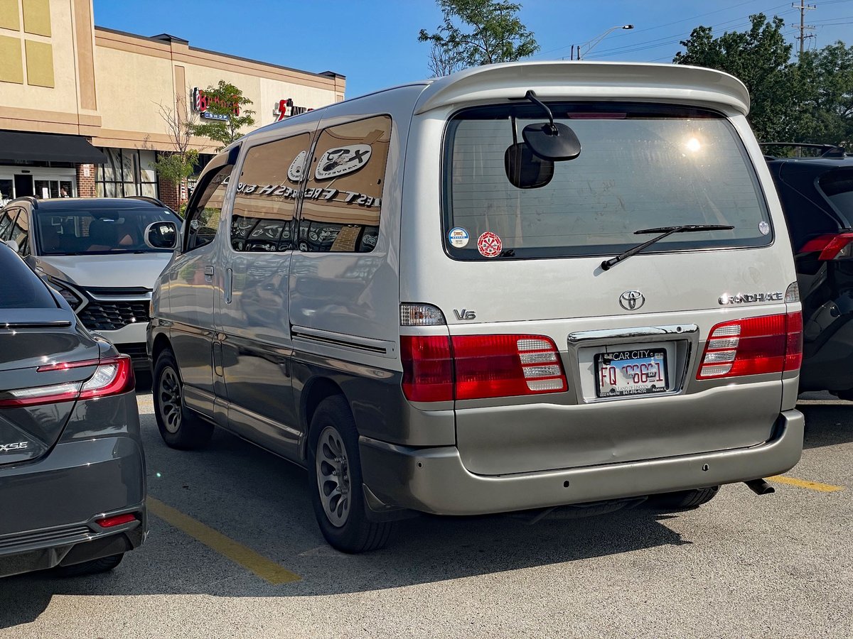 Car_Guy_Tom's tweet photo. The Saturday Collection! #JDM #RamCharger #Saturday #CarSpotter #240SX #Chevy #HiAce https://t.co/5PScUe86HI