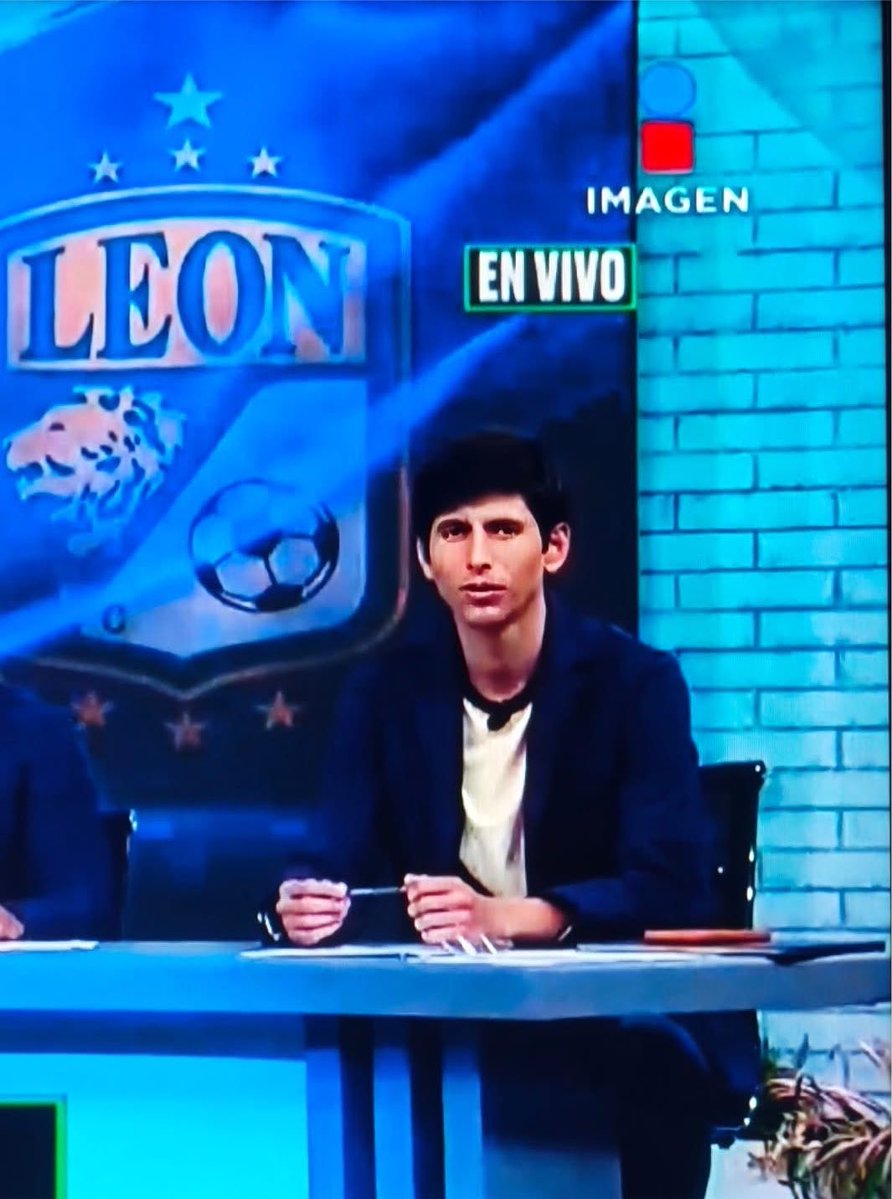 MartinoliCuri's tweet photo. No mamen que el pinche Jurgen Damm es analista JAJAJAJA hace comentarios de la pirotecnia en los estadios o que pedo? https://t.co/0Skpxa6qCO