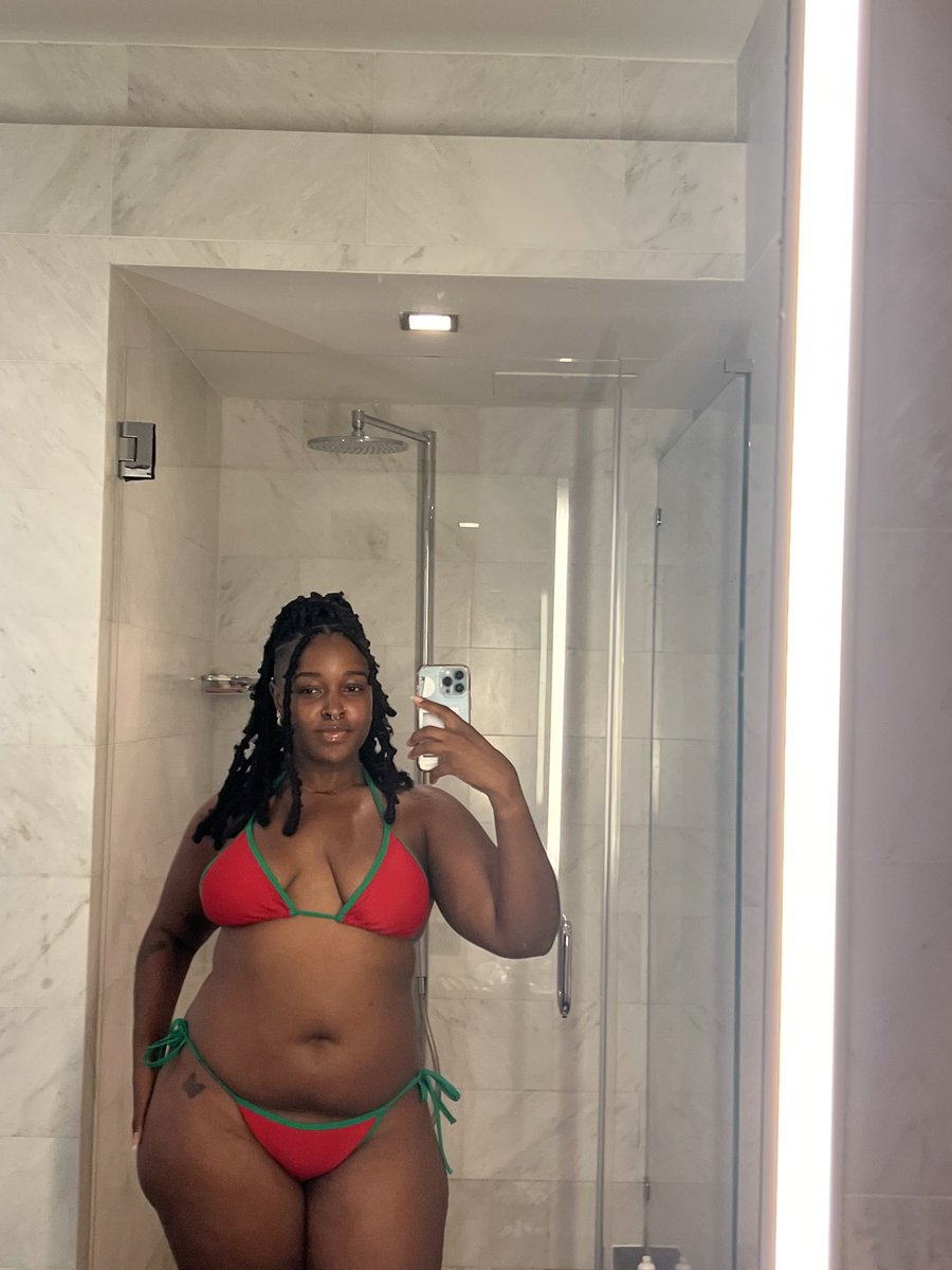 blu3magic__'s tweet photo. Making👙’s the uniform all week 🍒 https://t.co/8nHlDlcQsM