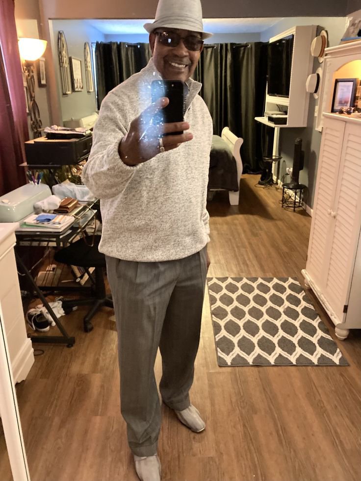 ShtFriendsSay's tweet photo. Do i look perfect for you? https://t.co/ny4hVbafl1
