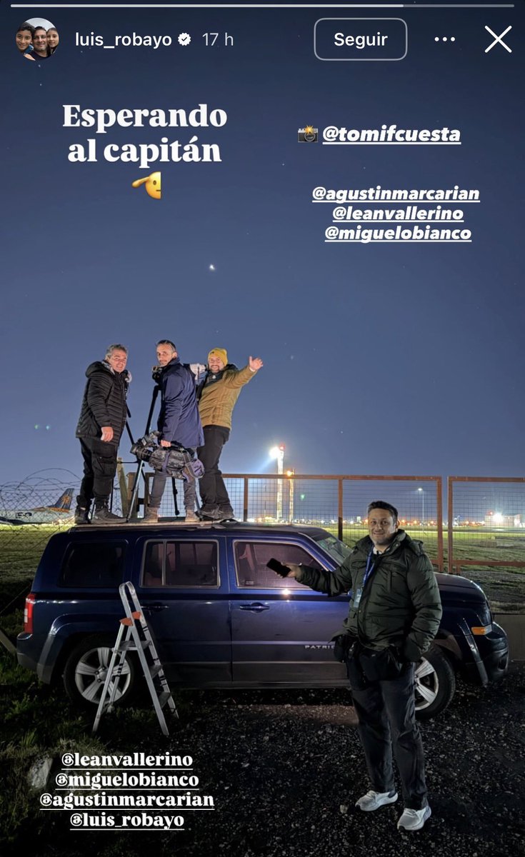JuannDis's tweet photo. Vergonzoso lo del fotógrafo. Realmente repudiable. No tienen respeto. "Esperando al capitán", como si viniese a jugar un partido con Argentina. Después fue a sacar fotos en el entierro del padre. Un momento íntimo, de duelo familiar. Nadie quiere imágenes, nadie. https://t.co/P9HYa2FFuv