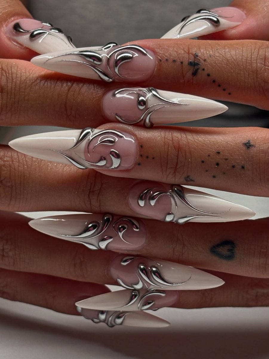 nailartchive's tweet photo. Nails by zonzongles_ https://t.co/zIy3MAVglt