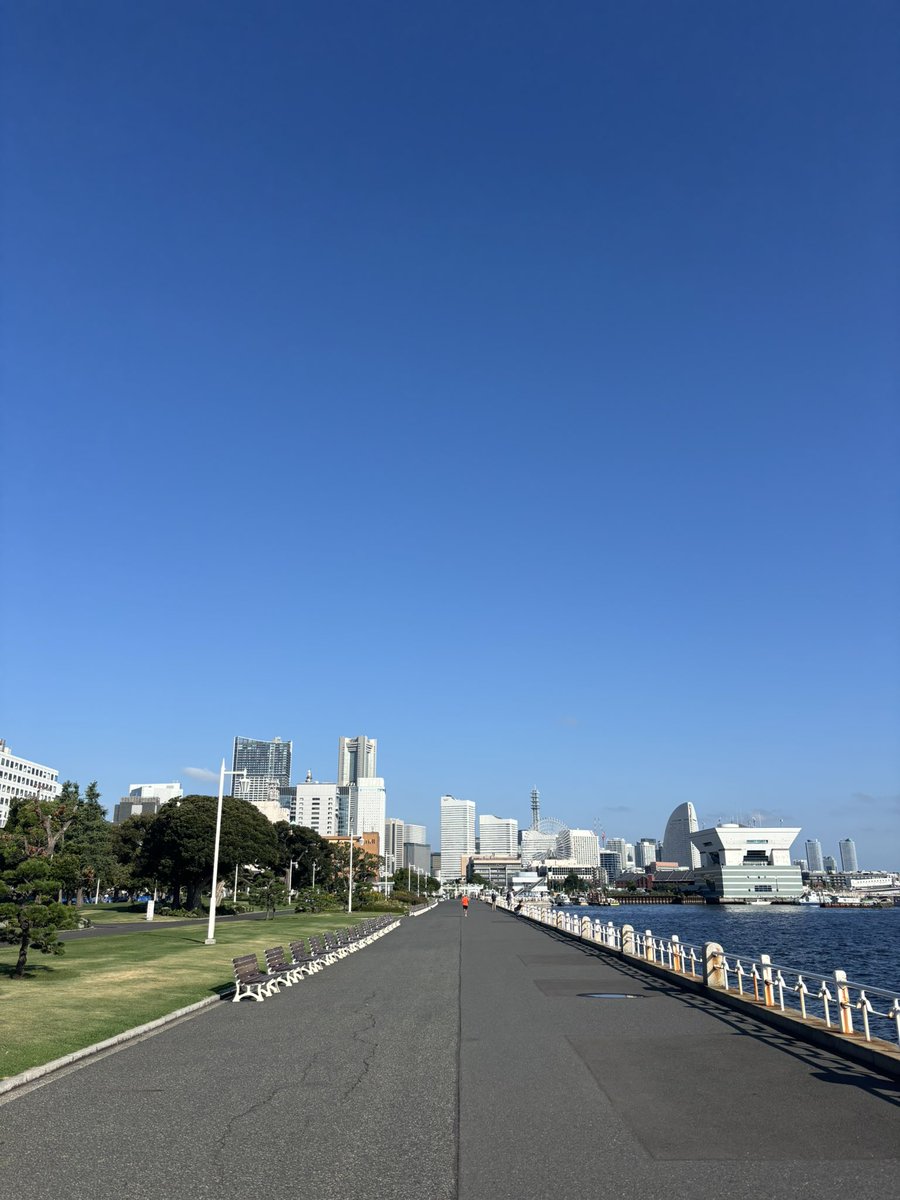 Snufkin44444's tweet photo. 朝ラン、13.5km。

やっぱり超気持ち良い。

旅先のランニングは格別至極✨ https://t.co/ktlWqE6Wy4