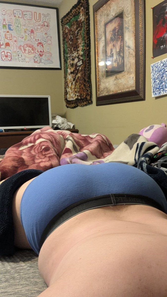 Catamier89's tweet photo. I hope you guys don't mind a little hair🥺 https://t.co/3aZjA3hgq0
