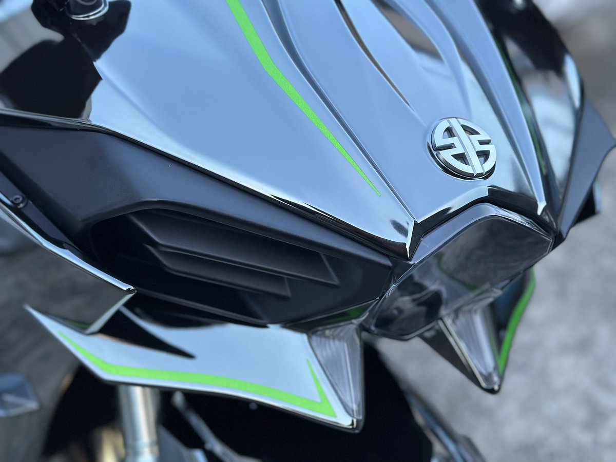mofmofGSX's tweet photo. おはようございます⛅️
昨日はH2洗車中にリアウインカーが片方折れているのを発見(´ﾟωﾟ)早速注文。色々と気が付けるので定期的な洗車は大事だね〜。
また1週間お仕事頑張ります！ https://t.co/HkcUufTlzq