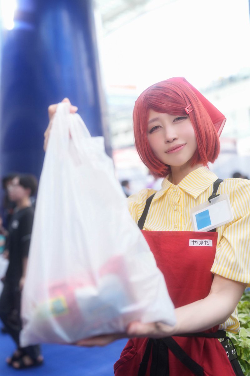 pi703's tweet photo. ⚠️ cosplay ⚠️
スーパーの裏でヤニ吸うふたり/山田さん

📷:@nan_nan_244 
 #コスサミ2026 https://t.co/CqjvOosCdb