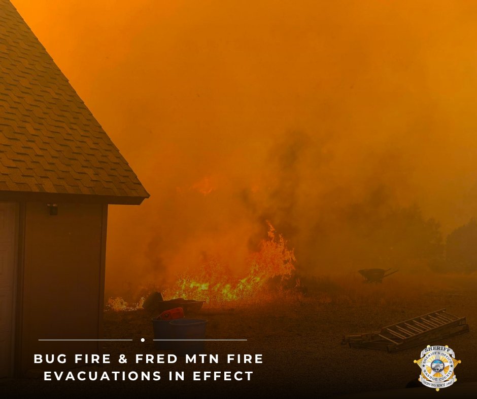 WashoeSheriff's tweet photo. UPDATE | Bug Fire & Fred Mountain Fire Evacuations
Washoe County Sheriffโs Office deputies are assisting Truckee Meadows Fire Protection District with evacuations related to the #FredMountainFire and #BugFire.
The evacuation site is located at the Evelyn Mount Community Center, located at 1301 Valley Road in Reno.
All livestock being evacuated can be taken to the Reno-Sparks Livestock Events Center through Gate #2, located at 1350 N. Wells Avenue.
For the most current evacuation zones, road closures and incident updates, please monitor the Perimeter Map:
https://t.co/0538AdHX5W
Please use caution in and around the area, remain alert for changing conditions and be aware of emergency vehicles and personnel responding to the incident.
Additional updates will be provided as they become available.
@TMFPD
#WCSO #FredMountainFire #BugFire