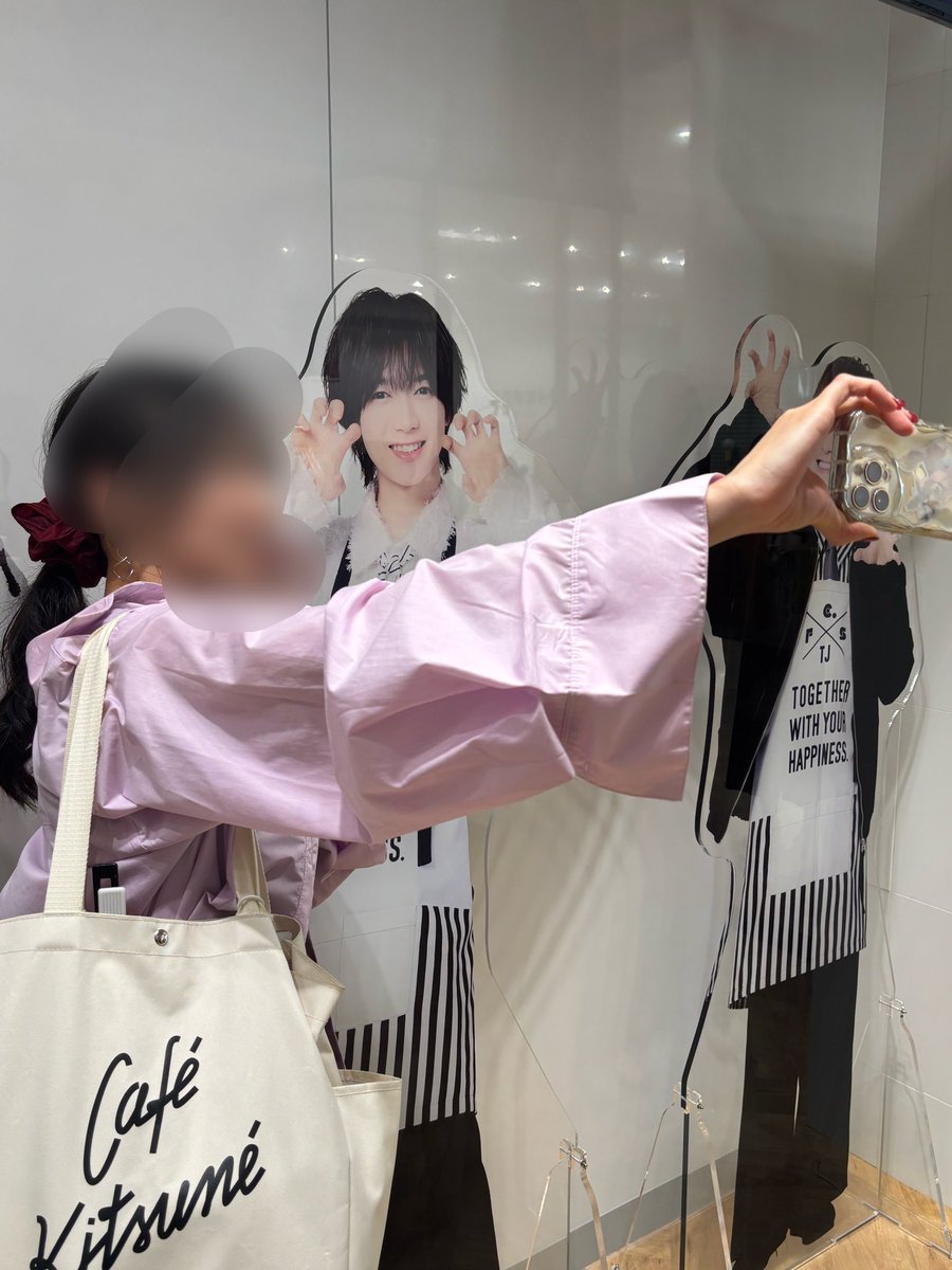 oys_31's tweet photo. ファミクラ名古屋めっちゃ空いてて
ゆったりできて楽しかった〰️！☕️´-

ランダムステッカー、Uだったo̴̶̷  ̫ o̴̶̷̥᷅♡ 

しめちゃんとも🫣💘🍓 https://t.co/Zt3YtKnxKF