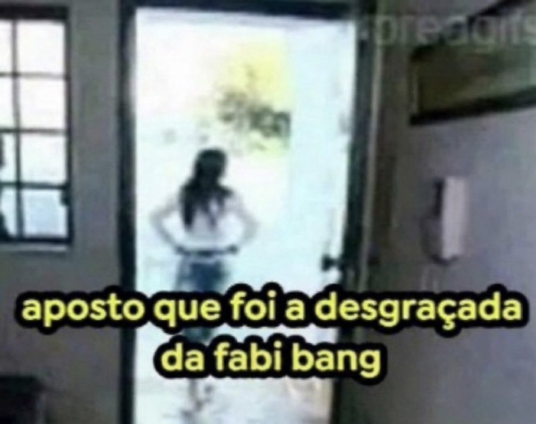 anyclarao's tweet photo. Noiva ao pesto aí fabi bang vc é genial KKKKKKKKKKKKKKK https://t.co/epuQcLCNwG