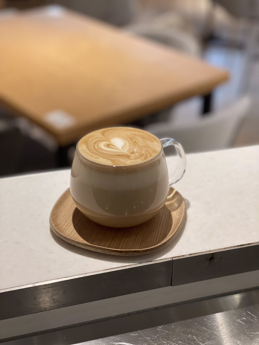 ampleurginza's tweet photo. 本日9時〜18時まで営業しております。ブランチ、ランチやスイーツ、又はカフェのご利用頂けます！みんなさんのご来店お待ちしております。
#アンプルール #アンプルール銀座　#AMPLEURGINZA　#銀座カフェ　#夏メニュー https://t.co/1yHNbkNABx