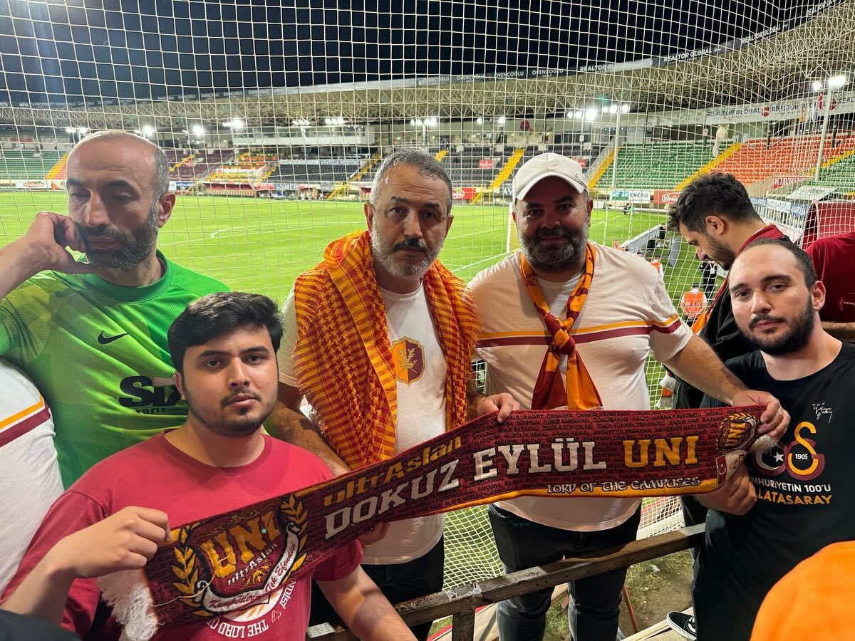 uAUNIDokuzEylul's tweet photo. DOĞRU DUVAR YIKILMAZ! 

#HerŞeyimizAbimiz #SeboReis
#ultrAslanUNI https://t.co/BlgB2vXqFw
