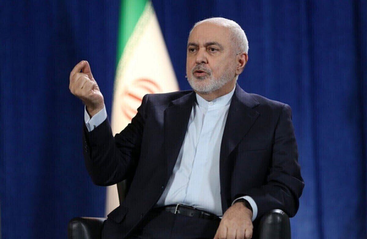 politician_ir1's tweet photo. فقط #ظریف است که میتواند کشور را از این پیچ تاریخی عبور دهد . https://t.co/5o040e4FGT