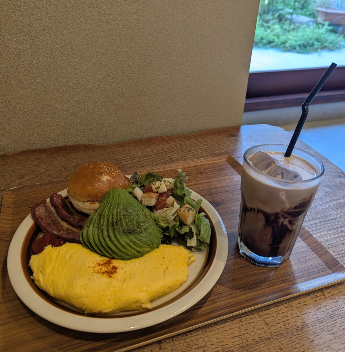mamaAroe's tweet photo. 朝贅沢してこれ食べて家に引きこもろ…何もない一日も大事… https://t.co/hvl9eG64oZ
