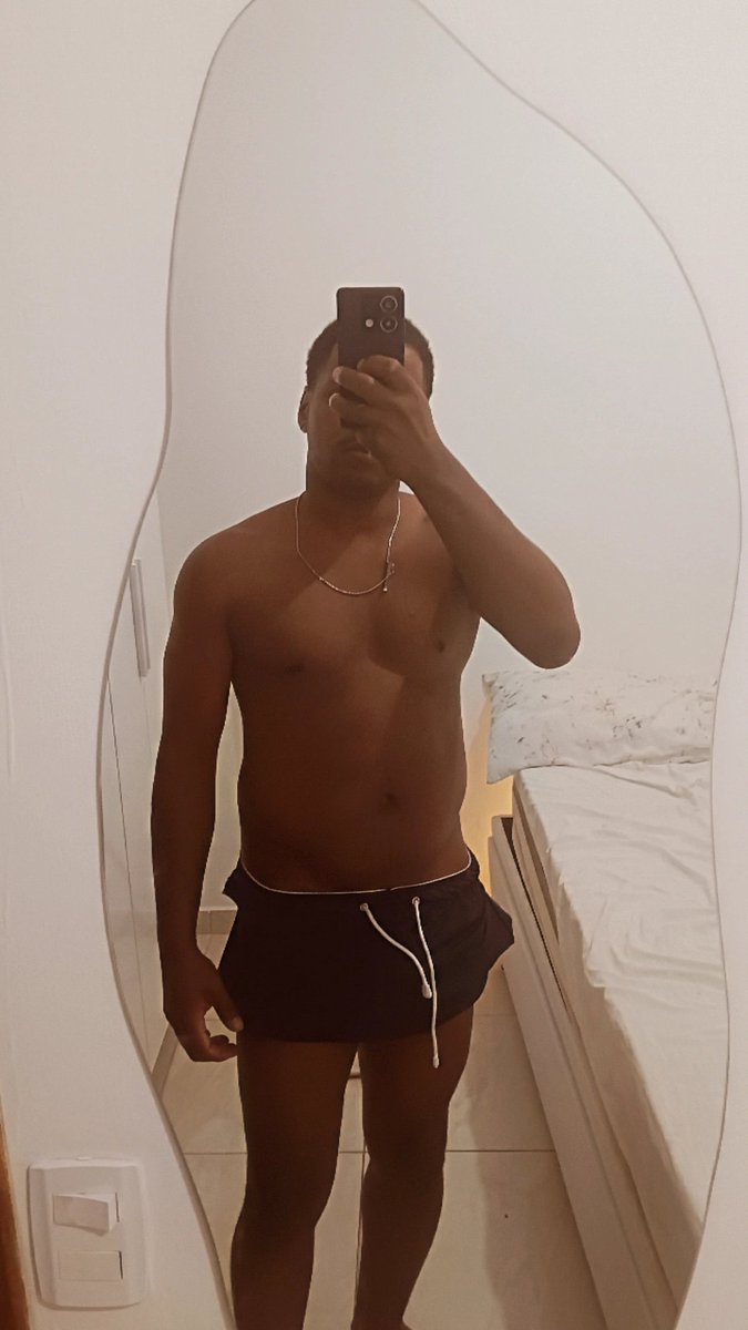 zo_pretin's tweet photo. Só faltou, alguém de quatro 😈 https://t.co/0xuwKmcden