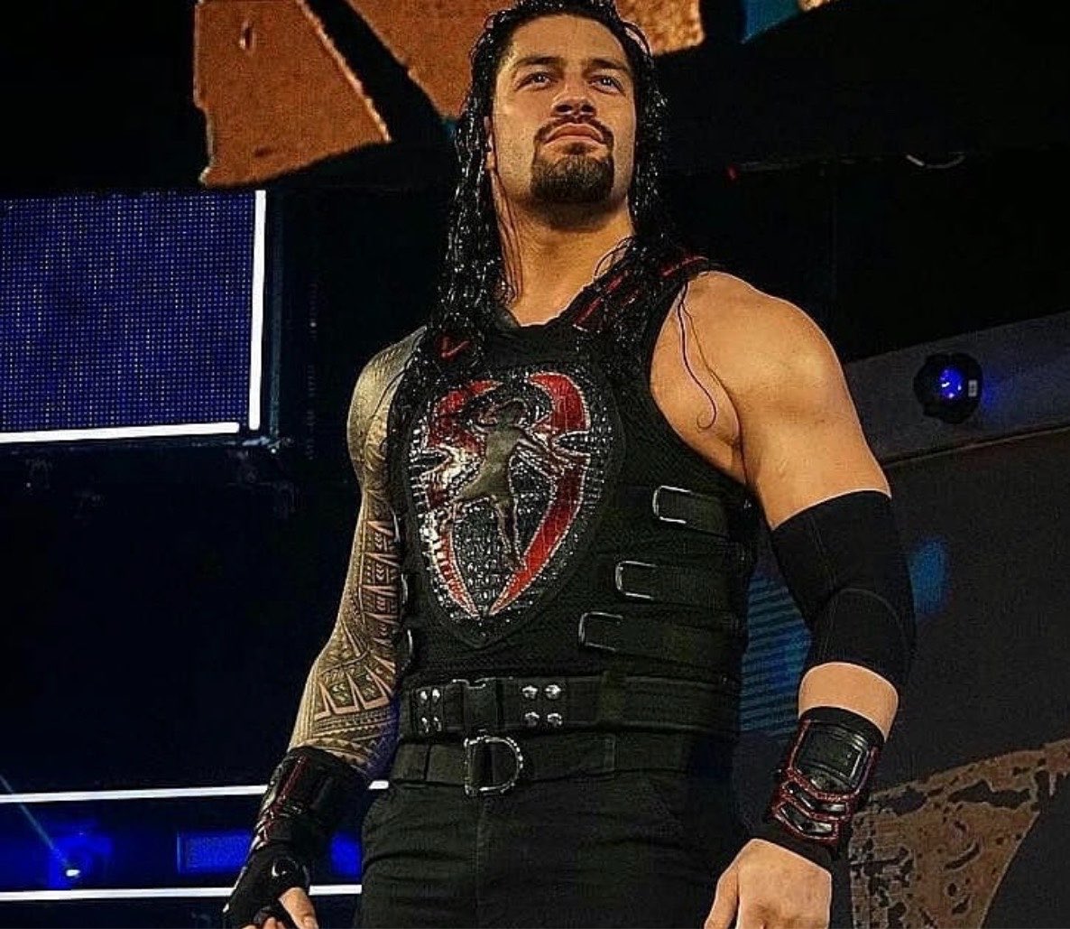 FadeAwayMedia's tweet photo. “There is no big dog” 

“That guy don’t exist, it didn’t happen” 

Roman Reigns says his ‘BIG DOG’ character NEVER existed. https://t.co/IbqvPMQtJ4