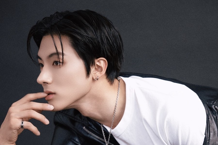 soompi's tweet photo. #THEBOYZ’s #Eric Signs With New Agency + Drops New Profile Photos
https://t.co/fFGEkYeyu8 https://t.co/Vwf057RWT1