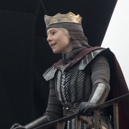 itshelenwhat's tweet photo. Ryan Condal said that Emma was ready to deliver multiple versions of the speech so they could choose one of the best 👏 Emma look so proud and happy when the scene was done, THEIR SMILE 🥹🫶 

#HOTD https://t.co/CcgnSTkoGI