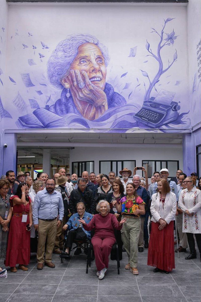 A_Encinas_R's tweet photo. Felicidades a la Jefa de Gobierno, @ClaraBrugadaM por la inauguración de la Utopía Elena Poniatowska en la Alcaldía Coyoacán, un espacio que fortalece el tejido social, alienta el deporte, amplía el acceso a la cultura, impulsa el cuidado del medio ambiente y el bienestar en la Ciudad de México.