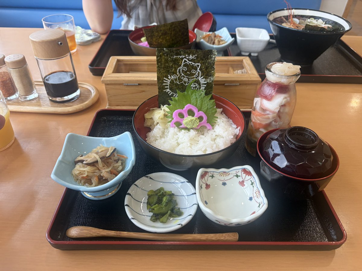 sena_9ac's tweet photo. 2泊3日の超弾丸岩手県旅行行ってきた〜！

浄土ヶ浜で海水浴🏖️から海鮮丼🐟🍚

そして、北上の花火🎇

大きな🌻沢山！！

唯一無二のデジタルデトックスになれる瞬間。笑

関東と違って夜は涼しやすく昼間は少し暑いくらいで過ごしやすいね！

来年は南三陸の花火行くよ💪

東北めっちゃいいよ！ https://t.co/gQqjJqlciB