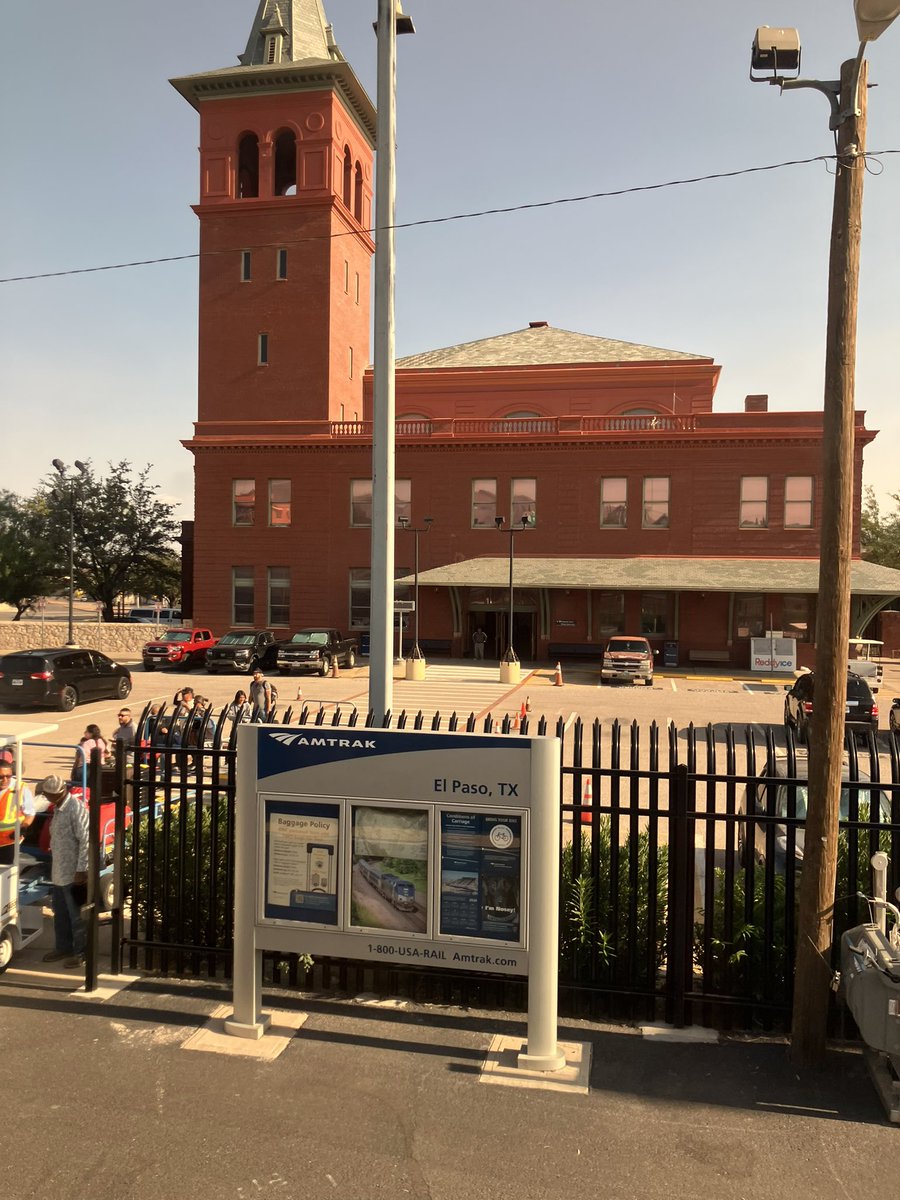 Opsydaisy4's tweet photo. El Paso, TX https://t.co/s32CesMJ7A
