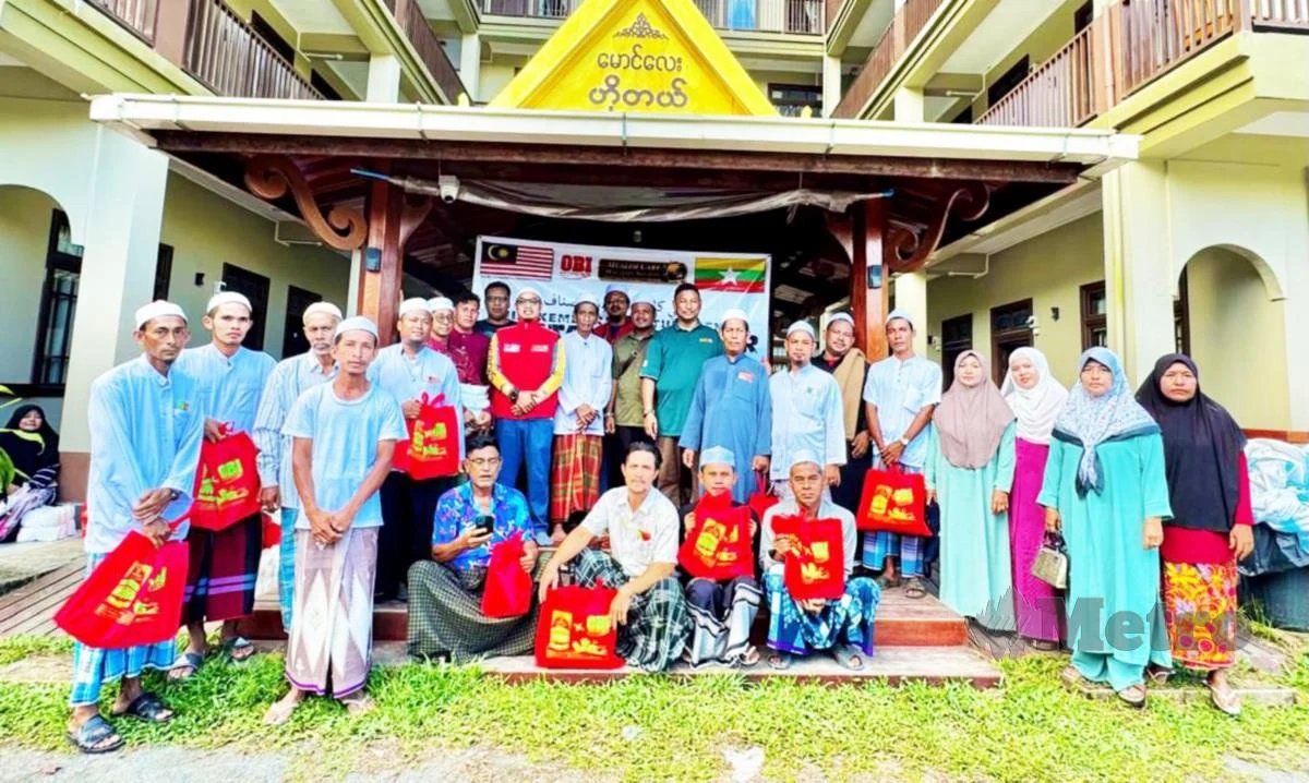 MeeRebus11's tweet photo. Melayu atau Pashu adalah etnik minoriti yang tinggal di wilayah Tanah Sari di hujung selatan Myanmar. Kebanyakannya tinggal di Pulau Dua (Kawthaung) dan Bokepyin. Berjumlah 27,000 orang, mereka masih kental dengan bahasa dan budaya Kedah walaupun terpisah ratusan km dri Kedah. https://t.co/nMbVHvMXIr