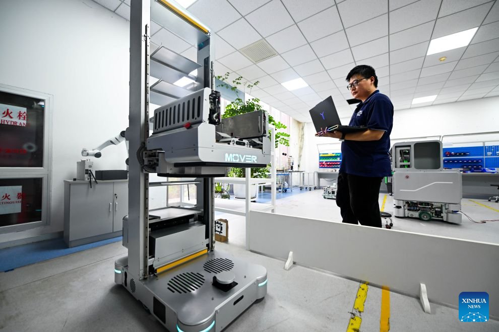 PDOAUS's tweet photo. Robotics industry thriving in China's Tianjin
https://t.co/aQJy9h78qi
Tianjin has attracted a good number of significant projects on smart robotics, and is now home to more than 200 entities under the #Tianjin #Robot Industry Technology Alliance. https://t.co/2C3KwcW56l