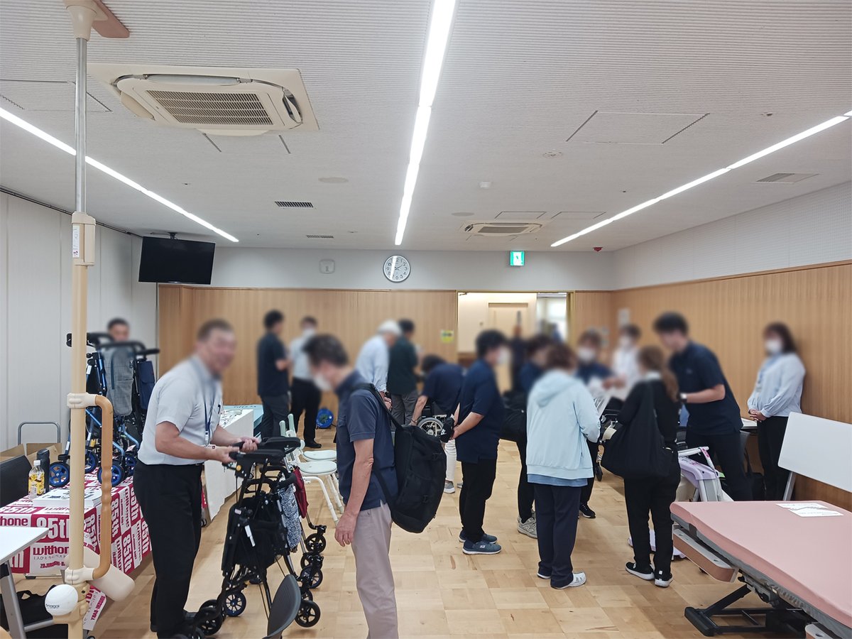 DIPPER28323141's tweet photo. 先週末、8月7日（金曜日）に泉州ひまわり　ケアライフ様主催の展示会（おぷそる福祉総合センター　3階大会議室）へ参加いたしました。 https://t.co/l9iJ7A3g4m