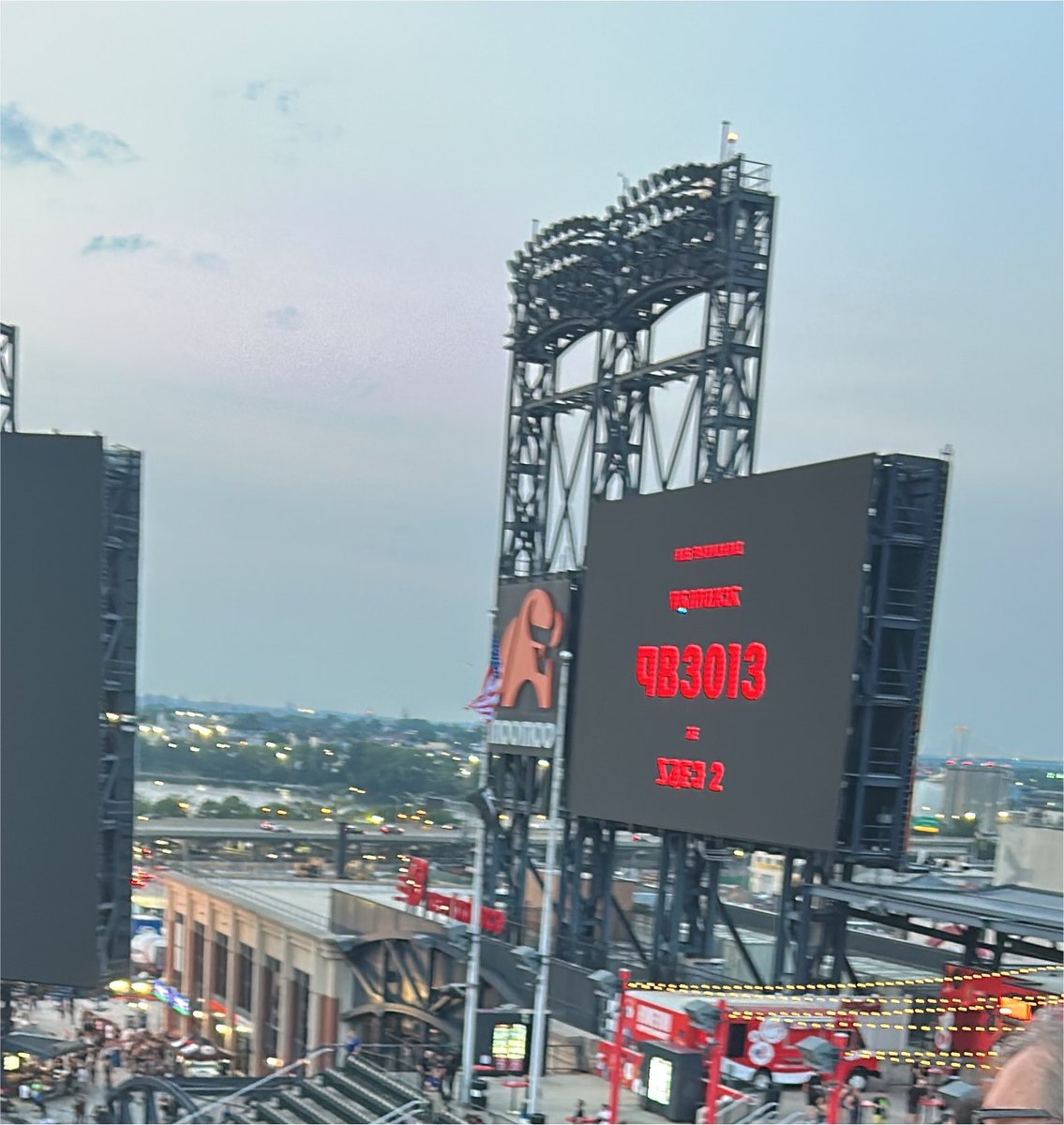 Ooshkarzilla0's tweet photo. What does it mean? #mcrnyc #mcrcitifield https://t.co/uRKFO8j4ge