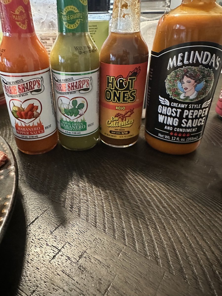 Theironislife's tweet photo. My secret hot sauce stack https://t.co/eaPAcgaQGx