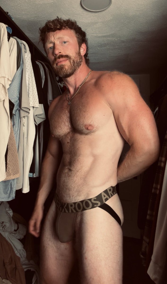 swellmacks's tweet photo. strap sunday, here in a place where it didn’t rain today by the way 😚 https://t.co/k7eJd8bJ6J