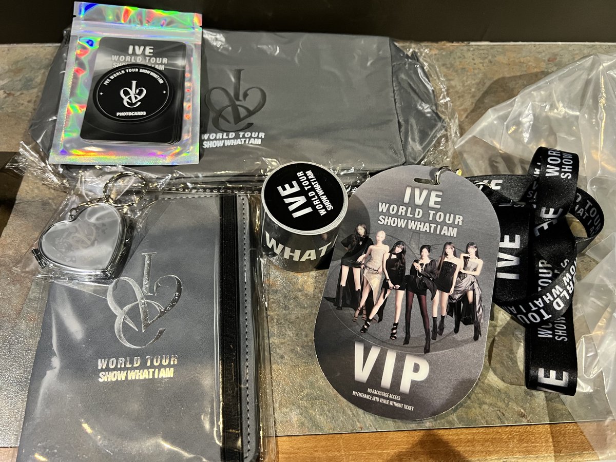 AllpenDive's tweet photo. Vancouver concert VIP merchandise🎶 https://t.co/UvBZ7HEsHm