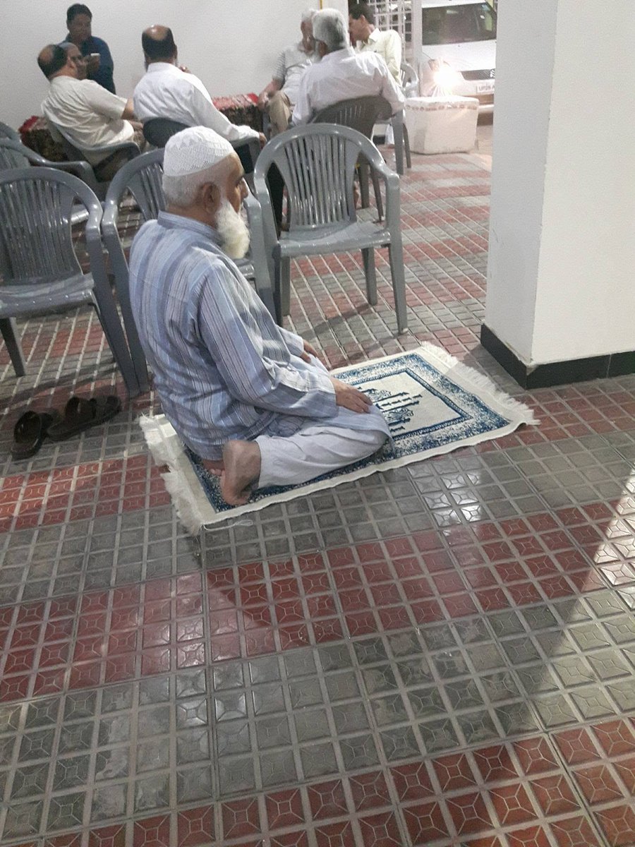 AllahGreatQuran's tweet photo. Salah comes first. Always. https://t.co/prvlv7Eq9i