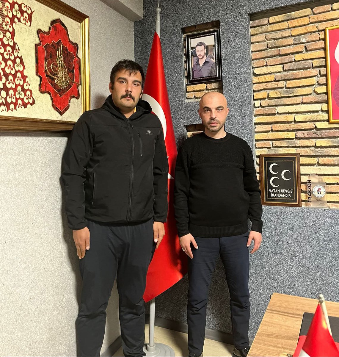 Trabzonulku61's tweet photo. Ocağımıza gelip gitmiş, teşkilatımızda hizmet etmiş kıymetli kardeşimiz Emrah Selim Hakk’ın rahmetine kavuşmuştur. 

Merhuma Cenab-ı Allah’tan rahmet; ailesine, yakınlarına, sevenlerine sabır ve başsağlığı diliyoruz. 

Ruhu şad, mekanı cennet olsun. https://t.co/EZbOvZJVxJ